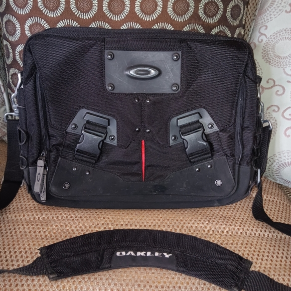 Oakley Other - Oakley bag